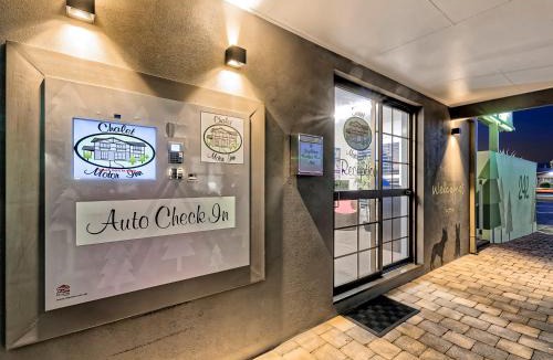 Bundaberg West Hotel | Chalet Motor Inn