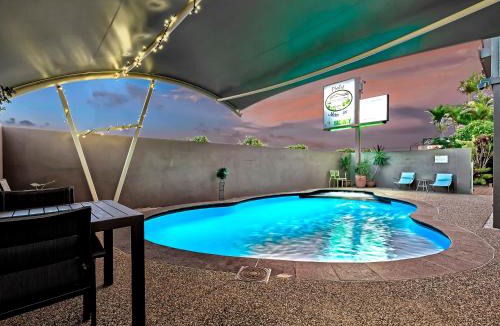 Bundaberg West Hotel | Chalet Motor Inn