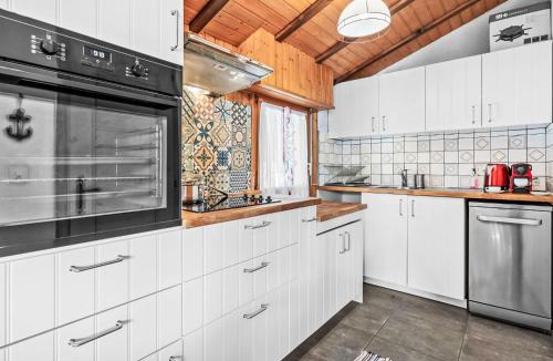 Bluche Ski Chalet | Chalet Moulinettes 8 by Interhome