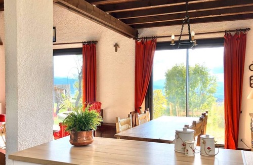 Egat Ski Chalet | Chalet-Mountain View-Ensuite with Bath