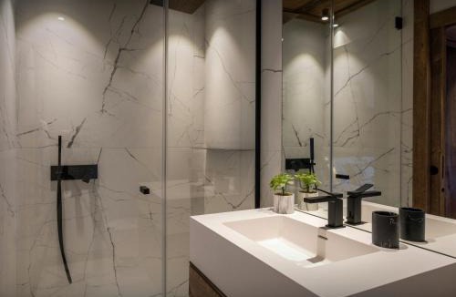 Saint-Nicolas-de-Veroce Ski Chalet | Chalet Mussol - OVO Network