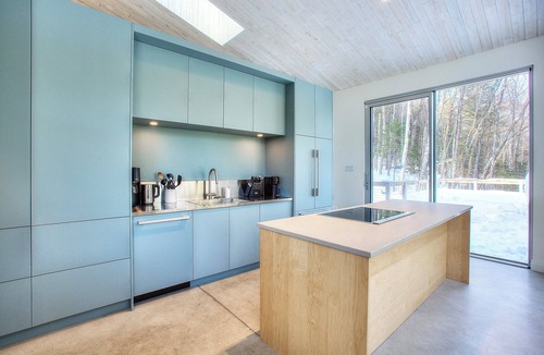 Les Pays-d'en-Haut Regional County Municipality Ski Chalet | Chalet Nørdva – Lakefront Spa & Sauna