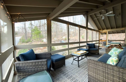 Birch Hill Ski Chalet | Chalet Near Downtown, Firepit, Dog Friendly, Grill