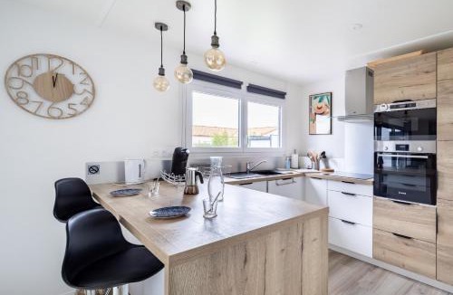 Bretignolles-sur-Mer Ski Chalet | Chalet neuf pour 8 dans une résidence avec piscine
