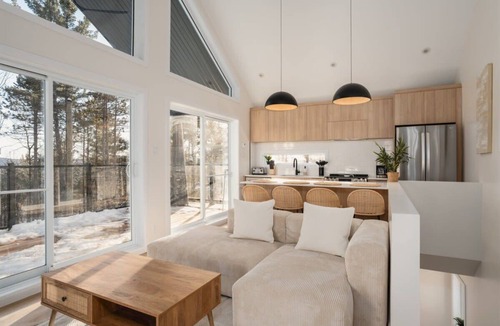 Sainte-Beatrix Ski Chalet | Chalet Nido - SPA, Fire pit & suspension bridge