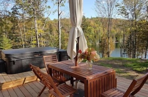 Entrelacs House | Chalet Nordique: Lakefront & Spa