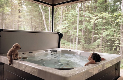 Chertsey Ski Chalet | Chalet Nova - Spa, Sauna & in the Nature
