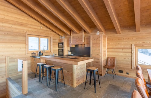 Nendaz Ski Chalet | Chalet Oak Tree amazing, sauna, ski-in/out