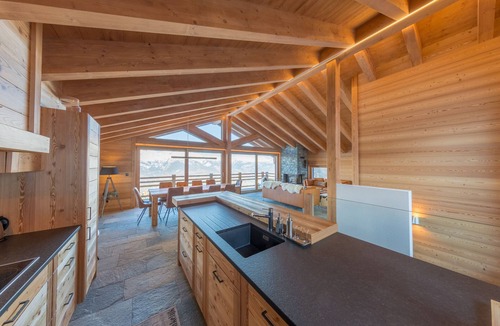 Nendaz Ski Chalet | Chalet Oak Tree amazing, sauna, ski-in/out