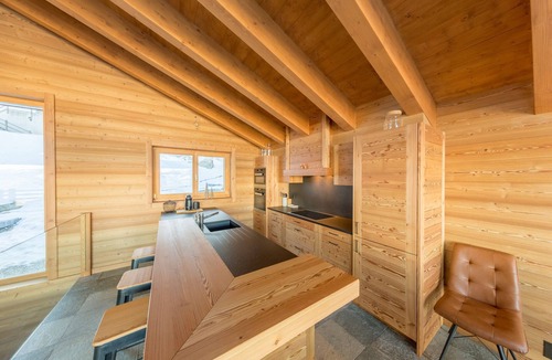 Nendaz Ski Chalet | Chalet Oak Tree amazing, sauna, ski-in/out
