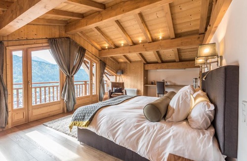Morzine Ski Chalet | Chalet Omaroo II Morzine - by EMERALD STAY