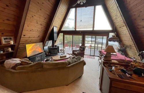 Bolton Landing Ski Chalet | Chalet on Private Alderbrook Lake