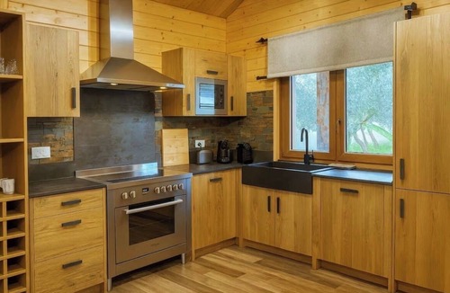 Montevrain Ski Chalet | Chalet on private land with garden - 10 min from Disneyland Paris