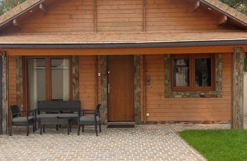 Montevrain Ski Chalet | Chalet on private land with garden - 10 min from Disneyland Paris