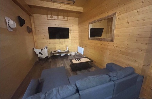 Montevrain Ski Chalet | Chalet on private land with garden - 10 min from Disneyland Paris