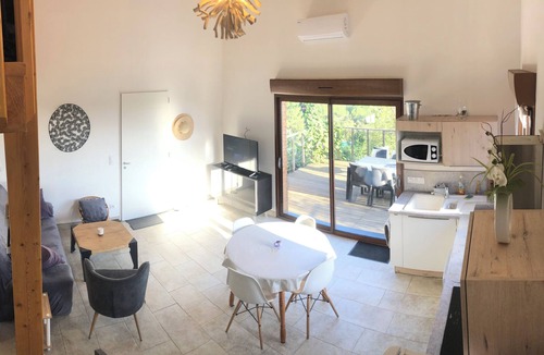 Calvisson House | Chalet on the hill