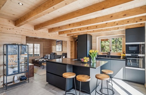 Champery Ski Chalet | Chalet Panorama Prestige by Mrs Miggins – Exceptional Views of the Dents du MidiLocated in a peacefu