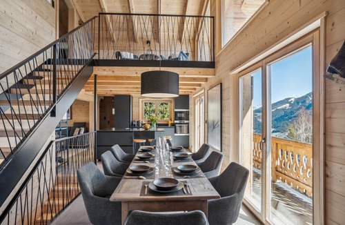 Champery Ski Chalet | Chalet Panorama Prestige by Mrs Miggins – Exceptional Views of the Dents du MidiLocated in a peacefu