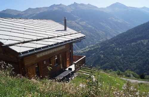 Heremence Ski Chalet | Chalet panoramic view in the sun, terrace, sauna, 4 Valleys domain and trails