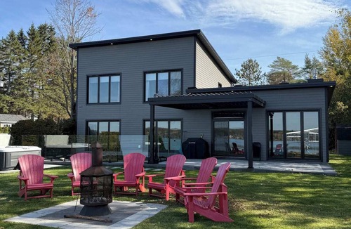 Disraeli Ski Chalet | Chalet Panoramique Spa & Piscine, Lac Aylmer