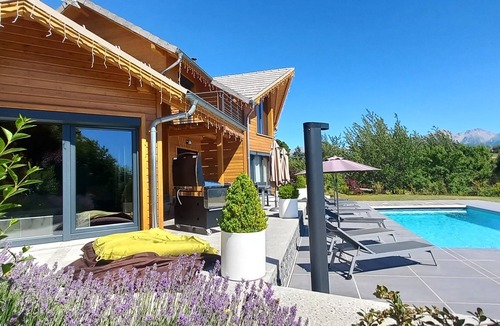 Puy-Saint-Eusebe Ski Chalet | CHALET PAULANTOINE