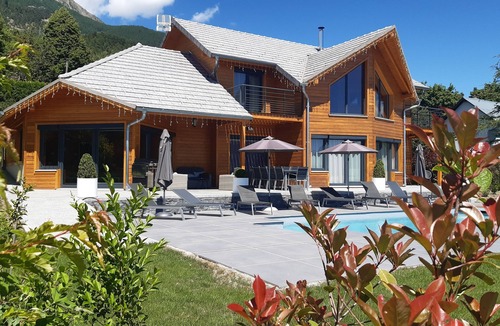 Puy-Saint-Eusebe Ski Chalet | CHALET PAULANTOINE