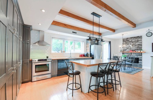 Val-des-Bois Ski Chalet | Chalet Petit Bonheur - Waterfront (beautiful beach) - Fully equipped