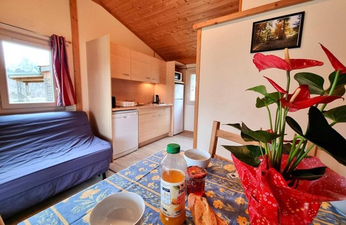 Usson-en-Forez Cottage | Chalet, pets welcome, preserved nature - 4 guests