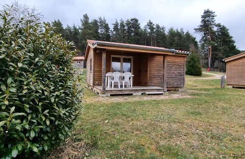 Usson-en-Forez Cottage | Chalet, pets welcome, preserved nature - 4 guests