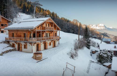 Saint-Nicolas-de-Veroce Ski Chalet | Chalet Piccolo - OVO Network
