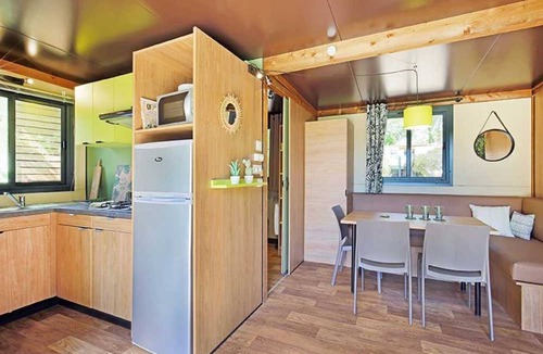 Vic-sur-Cere Ski Chalet | Chalet - Piscine - ccbbd0h