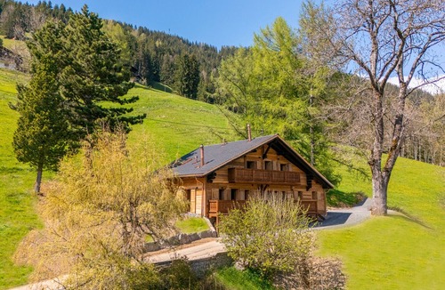 Val d'Illiez Ski Chalet | Chalet Plalessu - Latitude Champéry