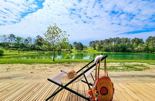 Douville Ski Chalet | Chalet pond view 5 persons