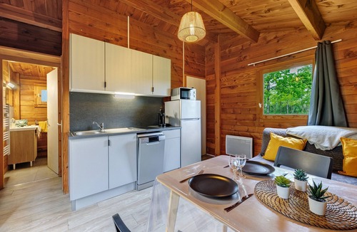 Saint-Gervais RV Rental | Chalet “Prestige Le 19” with Terrace, Shared Pool and Wi-Fi