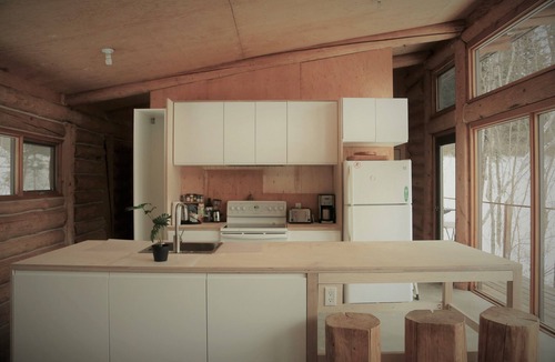 La Bostonnais Ski Chalet | Chalet, private beach, waterfront, outdoor spa, sleeps 10