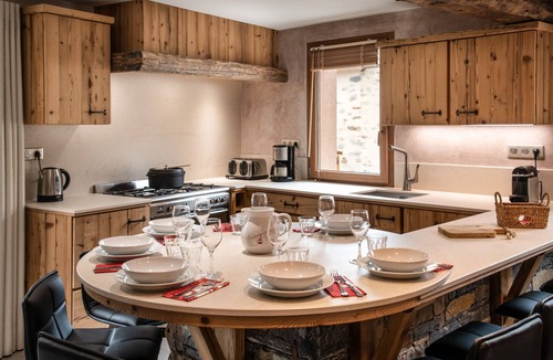 Longefoy Ski Chalet | Chalet Quermoz for 10-12 people