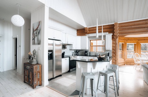 Mille-Isles Ski Chalet | Chalet Red Deer at Fiddler Lake