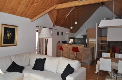 Bagneres-de-Luchon Ski Chalet | Chalet renovated by an architect in the center