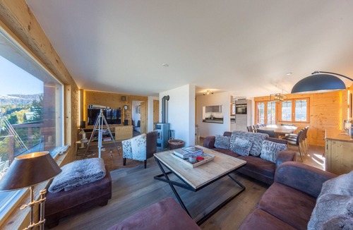 Saint-Pierre-de-Clages Ski Chalet | Chalet Riquet - ski-in/out - luxe