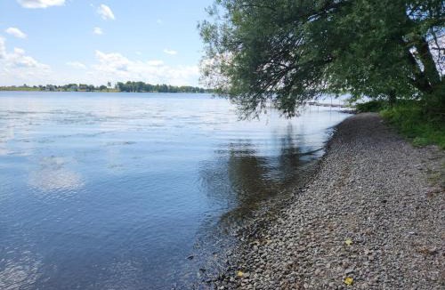 Grenville-sur-la-Rouge House | Chalet RiverSide - Waterfront, SPA