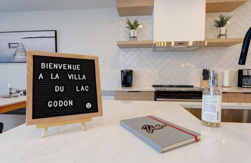 Chertsey Villa | Chalet Rivage/SPA & Games/Ski Montcalm