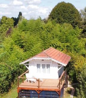 Isles-les-Villenoy Ski Chalet | Chalet romantique Terrasse privée Île aux Palmiers