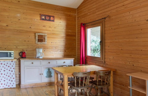 Darbres Ski Chalet | Chalet 'Rouge 4 Personnes' with Balcony and Wi-Fi