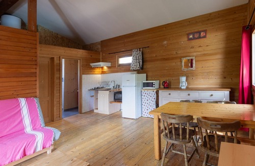 Darbres Ski Chalet | Chalet 'Rouge 4 Personnes' with Balcony and Wi-Fi