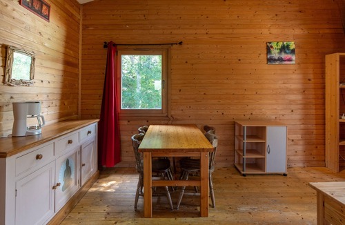 Darbres Ski Chalet | Chalet 'Rouge 4 Personnes' with Balcony and Wi-Fi