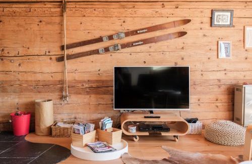 Les Posses-sur-Bex Apartment | Chalet Rouge Coeur