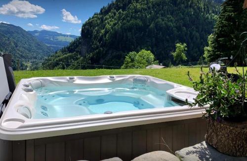 La Giettaz Ski Chalet | Chalet Sabaroc - OVO Network