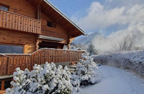 Les Carroz-d'Araches Ski Chalet | Chalet Sapinette 10 pers, Aravis view 180°, 5 min from the slopes