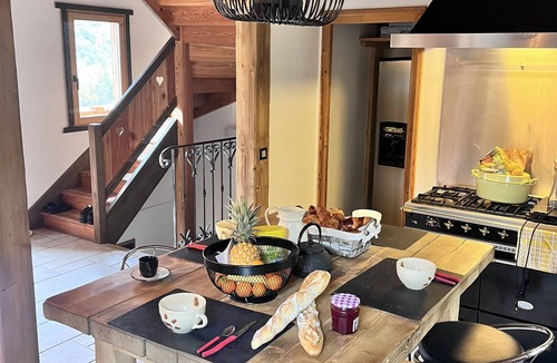 Bourg-Saint-Maurice Ski Chalet | Chalet Savoyard D'exception Avec Piscine Chauffée