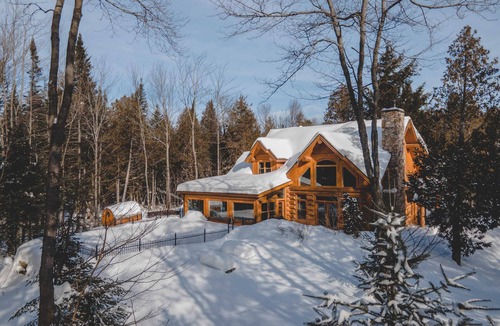 Fiddler Lake Resort Ski Chalet | Chalet Silver Fox at Fiddler Lake with Hot Tub, Sauna, and Private Pool
